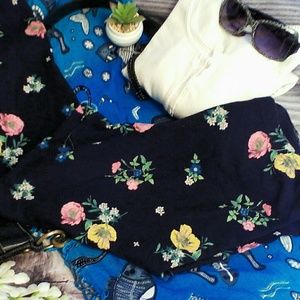 Old navy floral print leggings